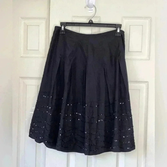 Talbots NWOT 100% Silk Women's Sz 2 Petite Black Sequin Trim Pleated Skirt - Picture 1 of 7